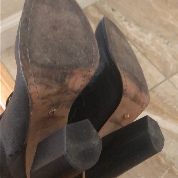 Cynthia Vincent fringe booties - Picture 5 of 5